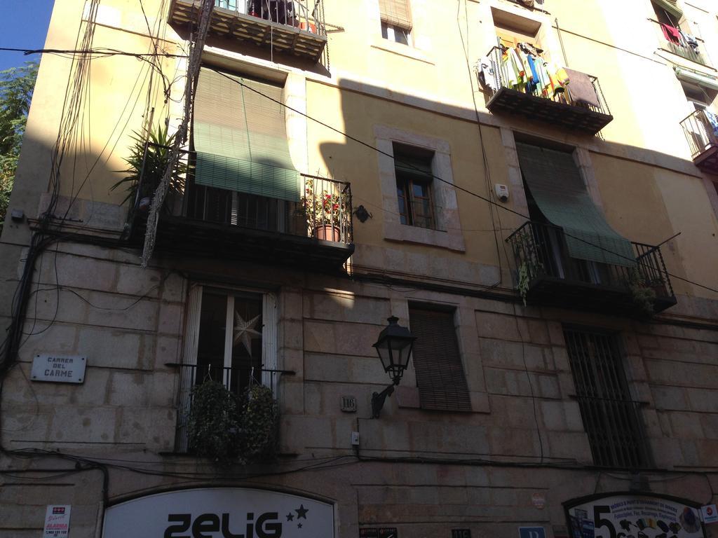 Pension Bertolin Barcelona Bagian luar foto
