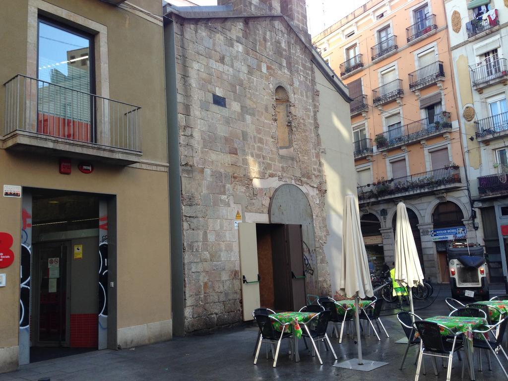 Pension Bertolin Barcelona Bagian luar foto